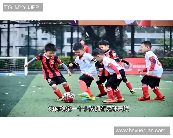 足球明星与孩子的温馨时光：亲子互动中的爱与成长