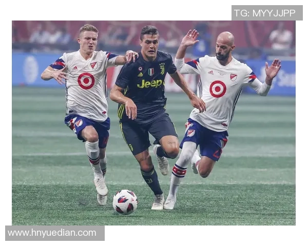 足球明星独特技巧解析助你提升球场表现与竞技水平